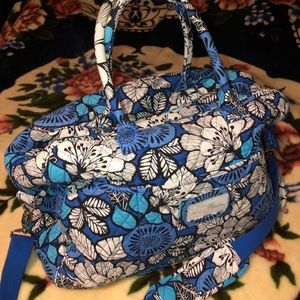 Vera Bradley Grand Traveler Duffel Weekender Bag Blue Bayou Print Pattern